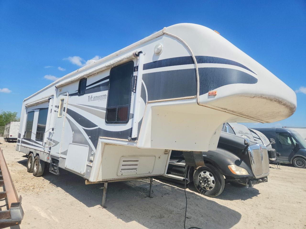 2007 Trailers VIN 2GRFW34T47S075314 photo 1