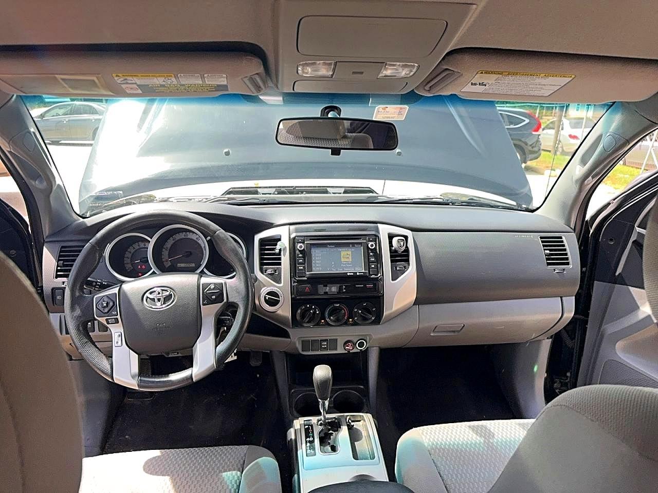 2014 Toyota Tacoma v6 VIN 3TMLU4EN8EM155235 photo 9