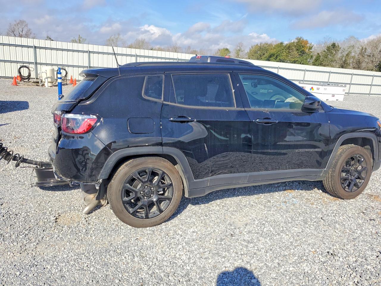 2026 Jeep Compass VIN 3C4NJDBN8TT179866 photo 3