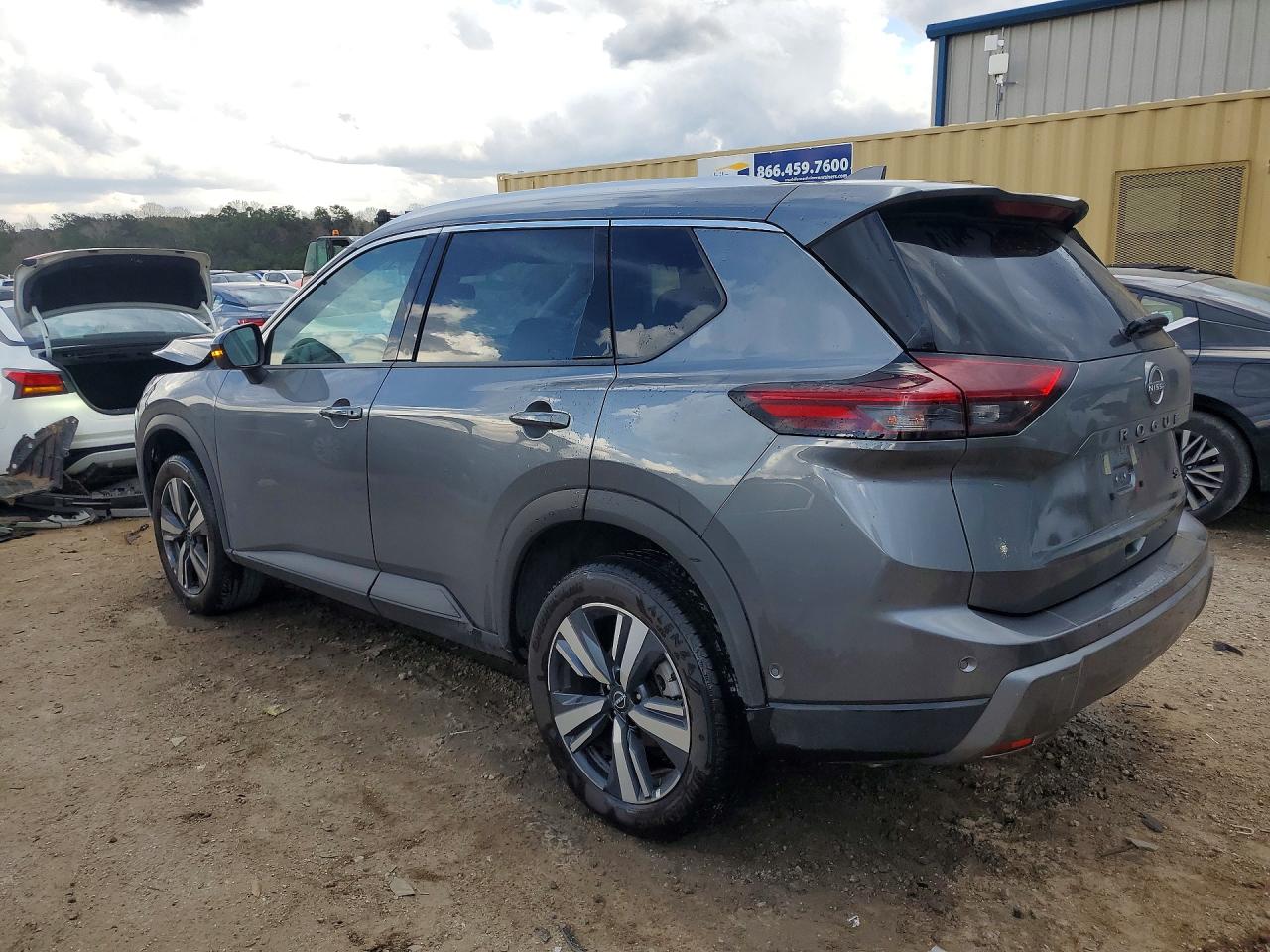 2026 Nissan Rogue VIN 5N1BT3CAXTC697763 photo 2