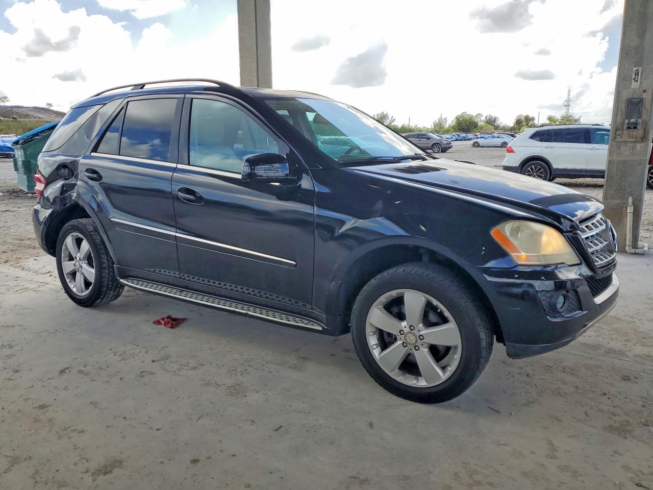 2011 Mercedes-Benz M-class VIN 4JGBB8GB6BA691973 photo 4