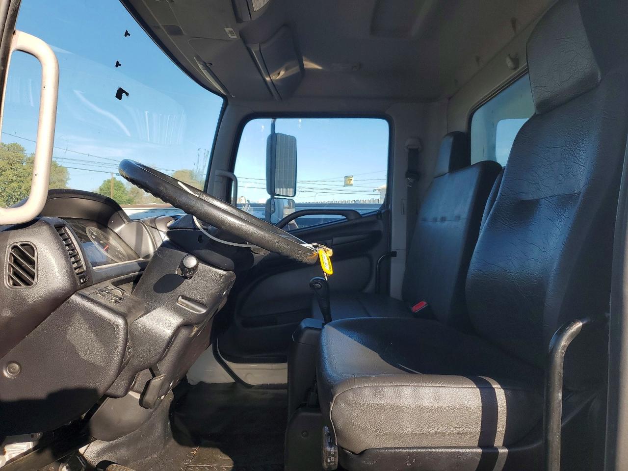 2011 HINO All models VIN 5PVNE8JL2B4S50074 photo 7