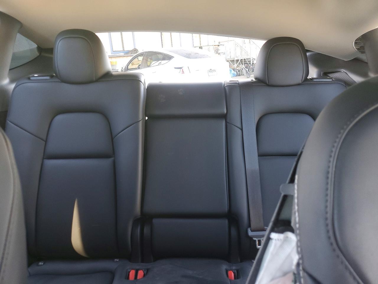 2024 Tesla Model y VIN 7SAYGDED7RF120574 photo 10