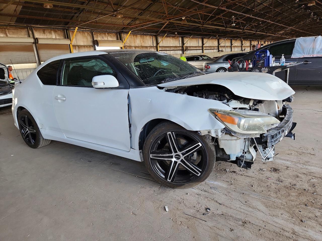 2014 Scion Tc VIN JTKJF5C75E3082704 photo 4