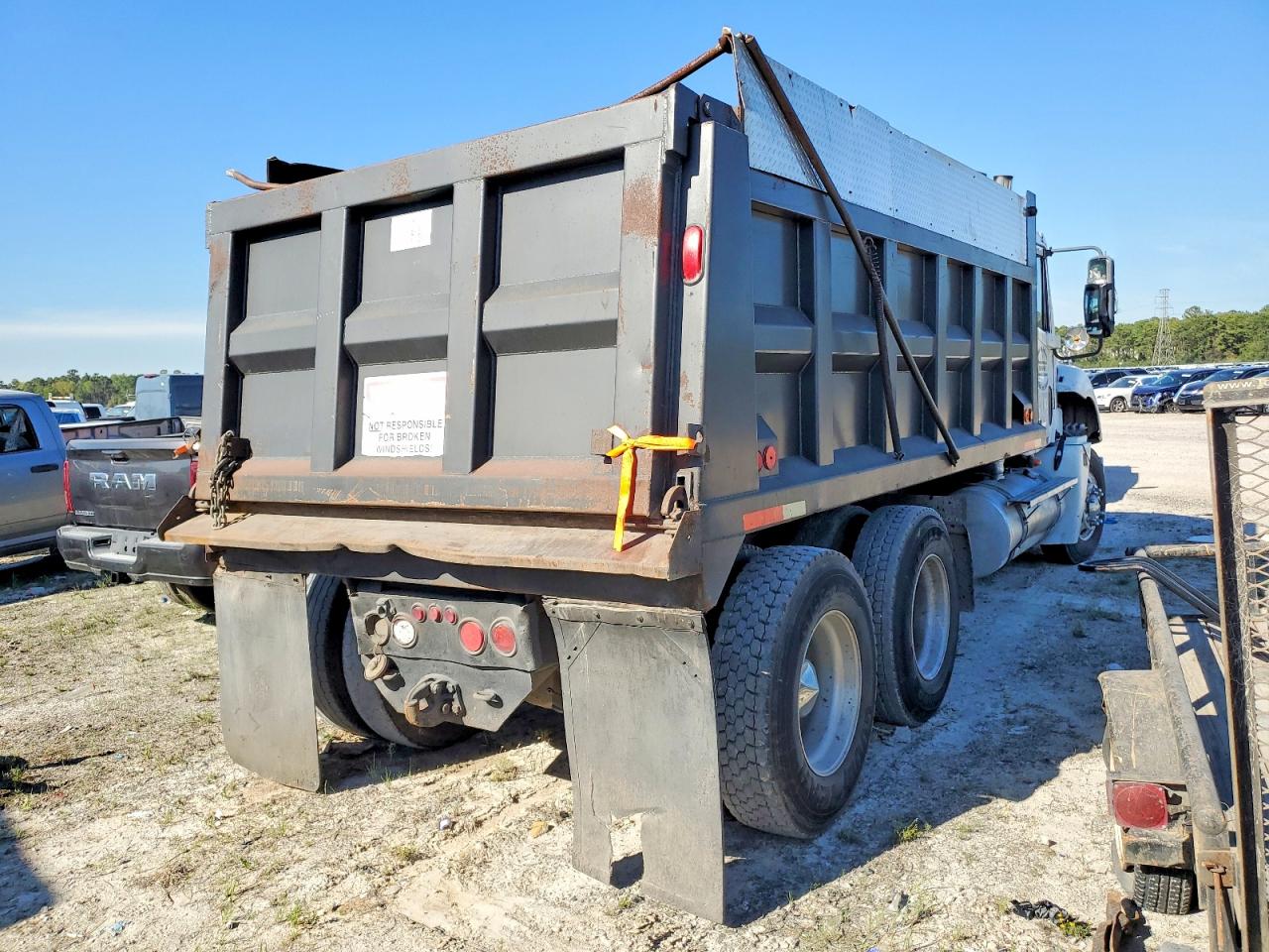 2007 FREIGHTLINER All other VIN 1FUJA6CK57LY28743 photo 4