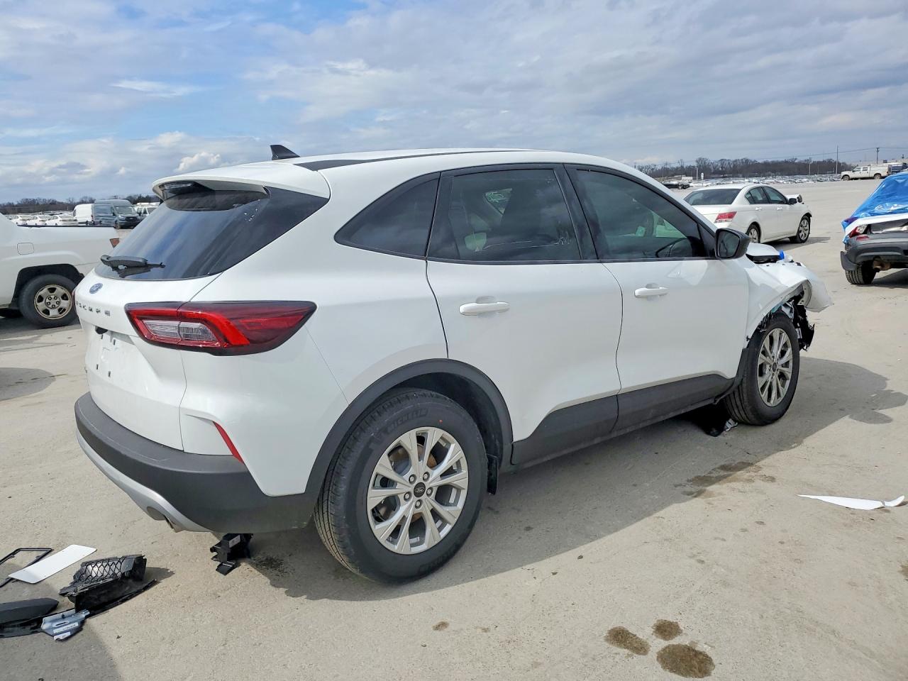 2026 Ford Escape VIN 1FMCU0GN5TUA39551 photo 3