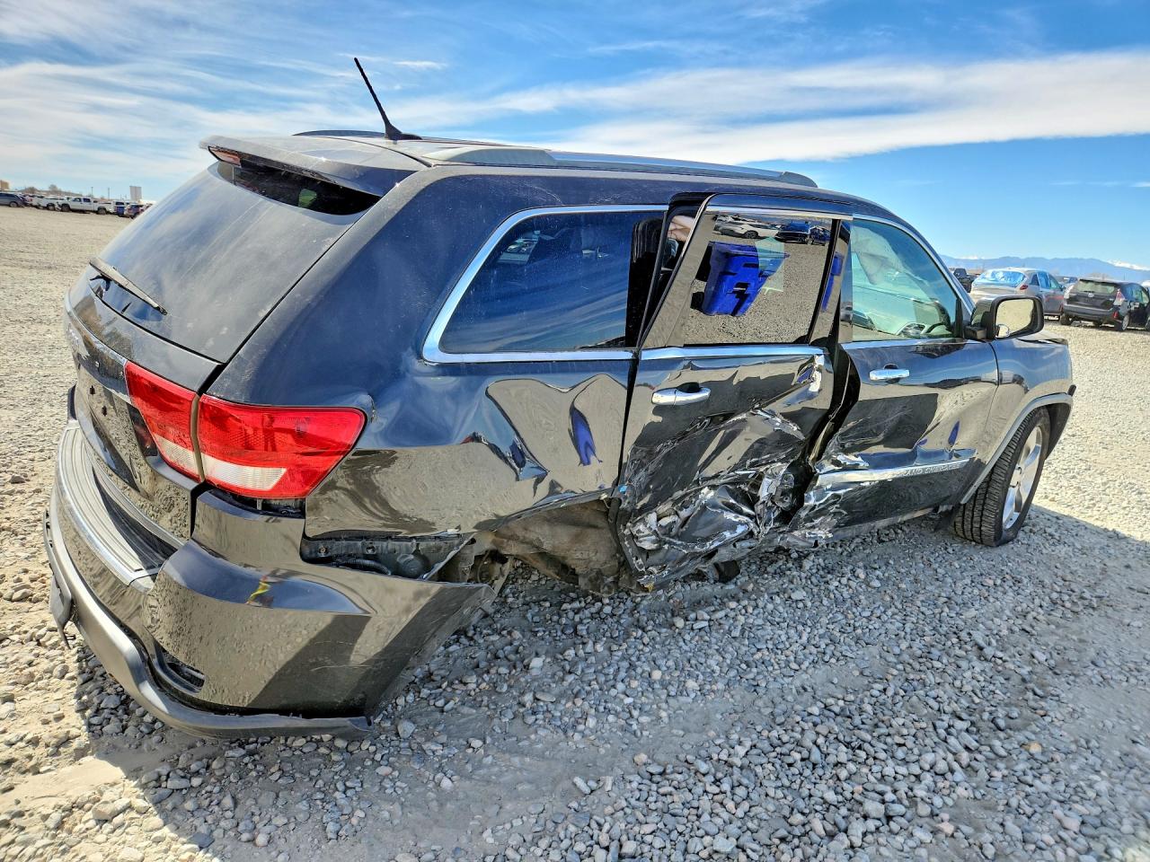 2011 Jeep Cherokee VIN 1J4RR5GGXBC527312 photo 3
