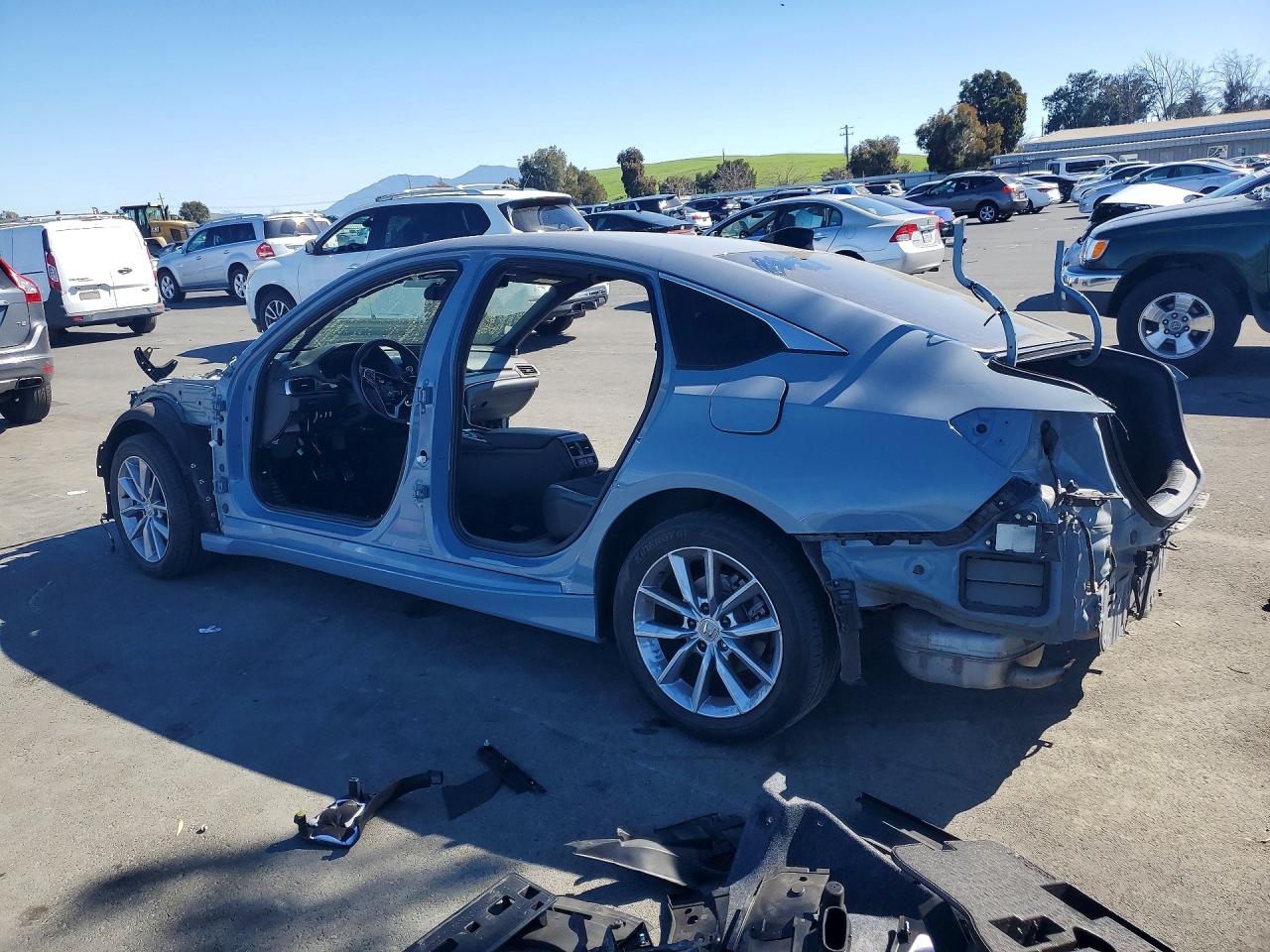 2022 Honda Accord VIN 1HGCV2F37NA011558 photo 2