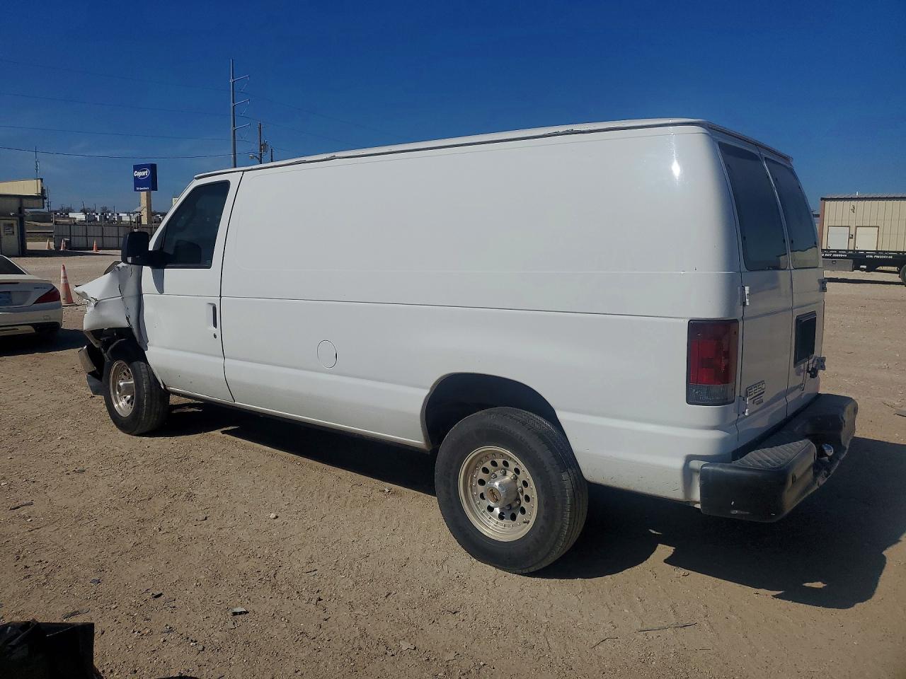 2011 Ford Econoline VIN 1FTNE2EW9BDB16518 photo 2