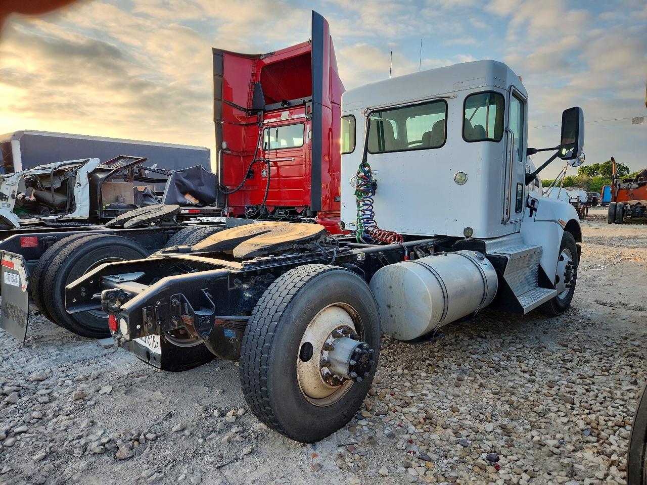 2015 KENWORTH All other VIN 2XKHAJ7X0FM462566 photo 4