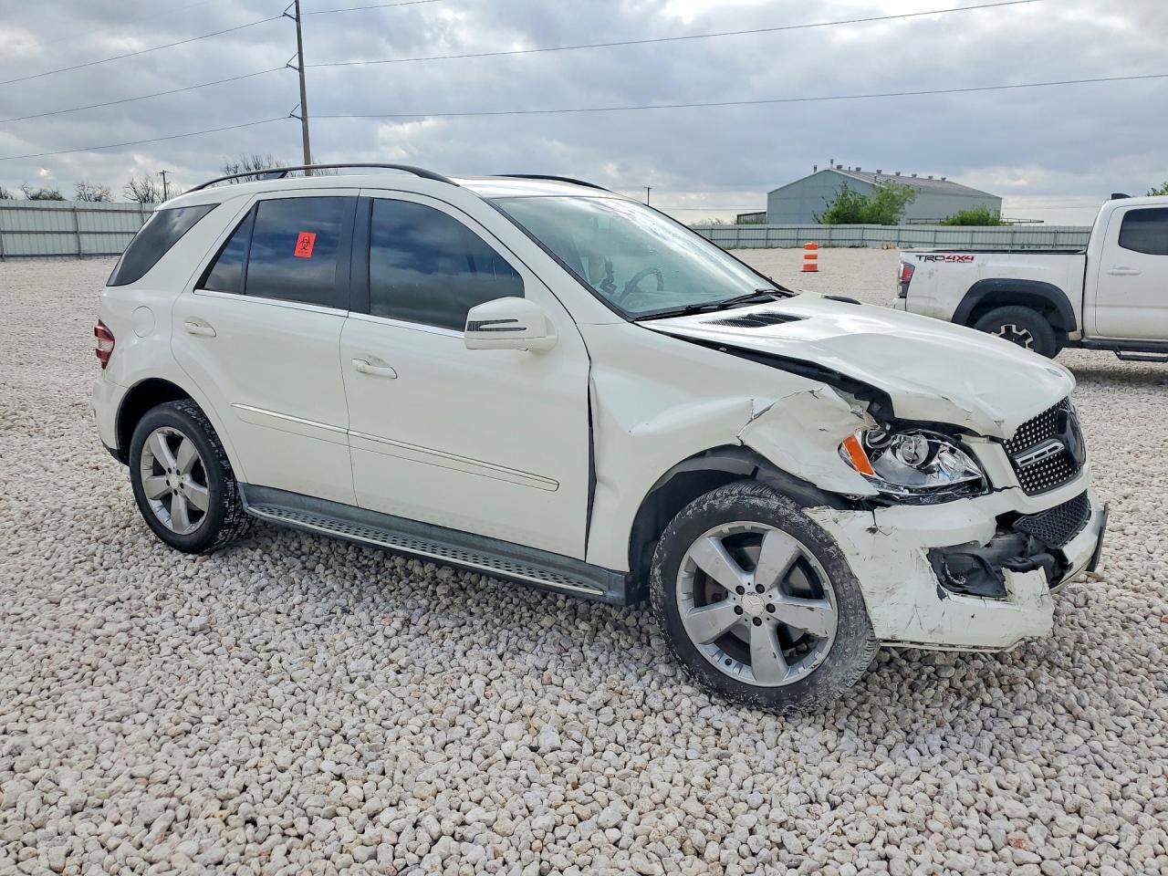 2011 Mercedes-Benz M-class VIN 4JGBB5GB4BA682316 photo 4