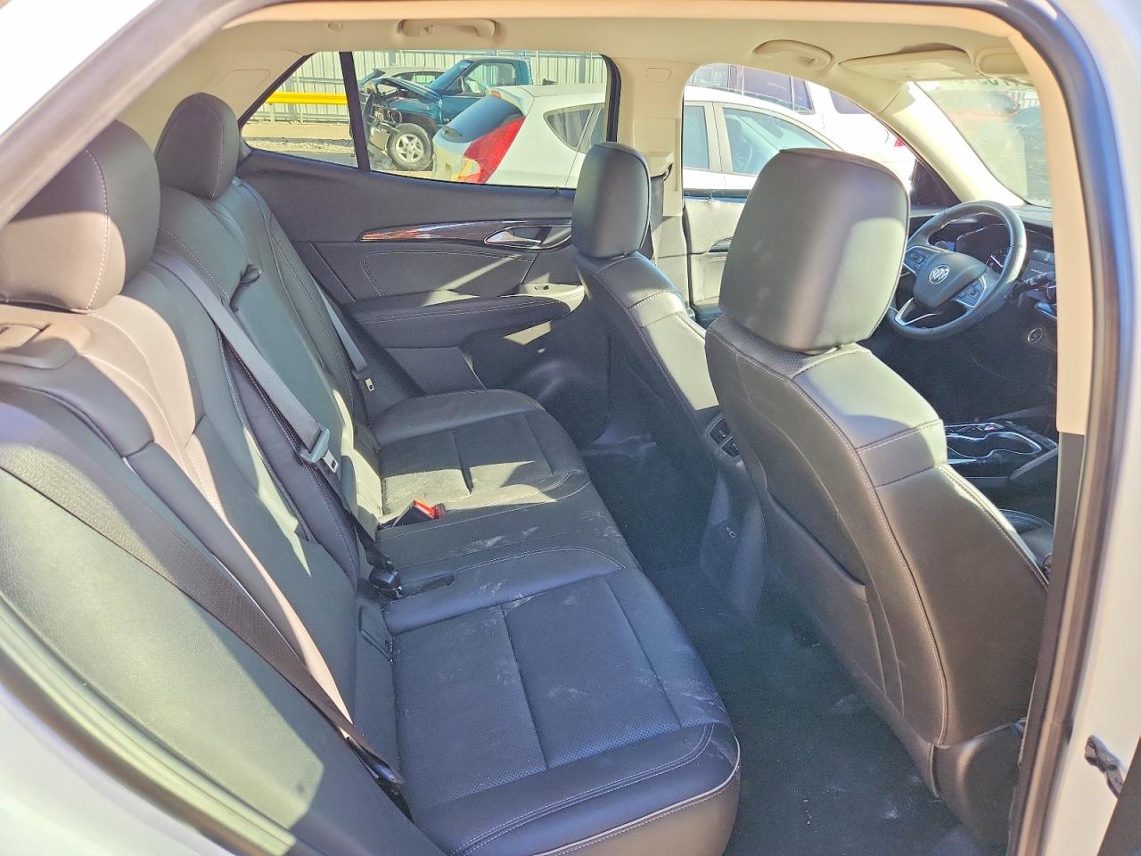 2021 Buick Envision VIN LRBFZNR42MD132578 photo 10