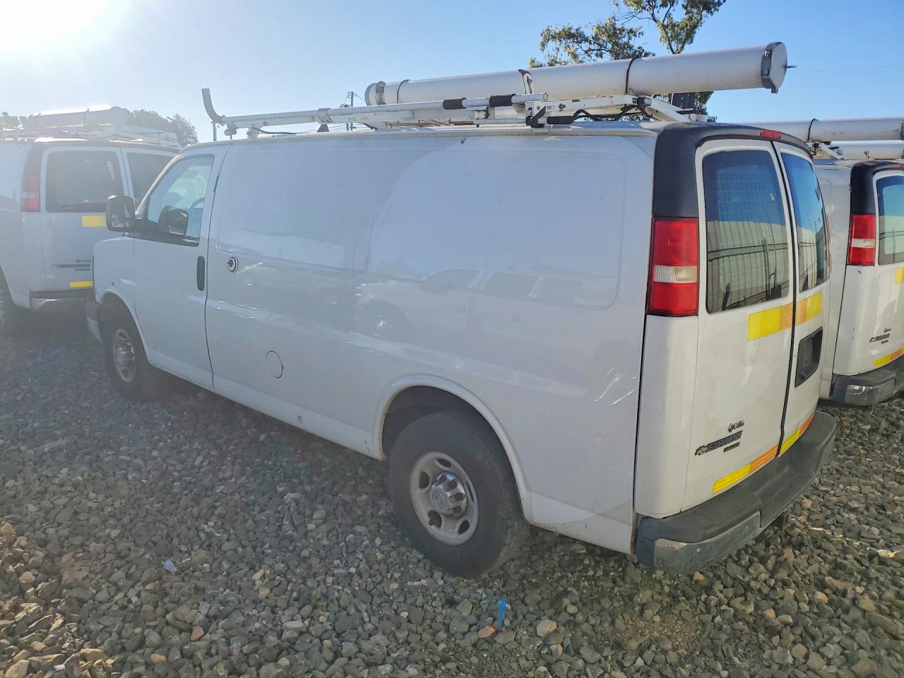2014 CHEVROLET Express VIN 1GCWGFCB9E1122430 photo 2