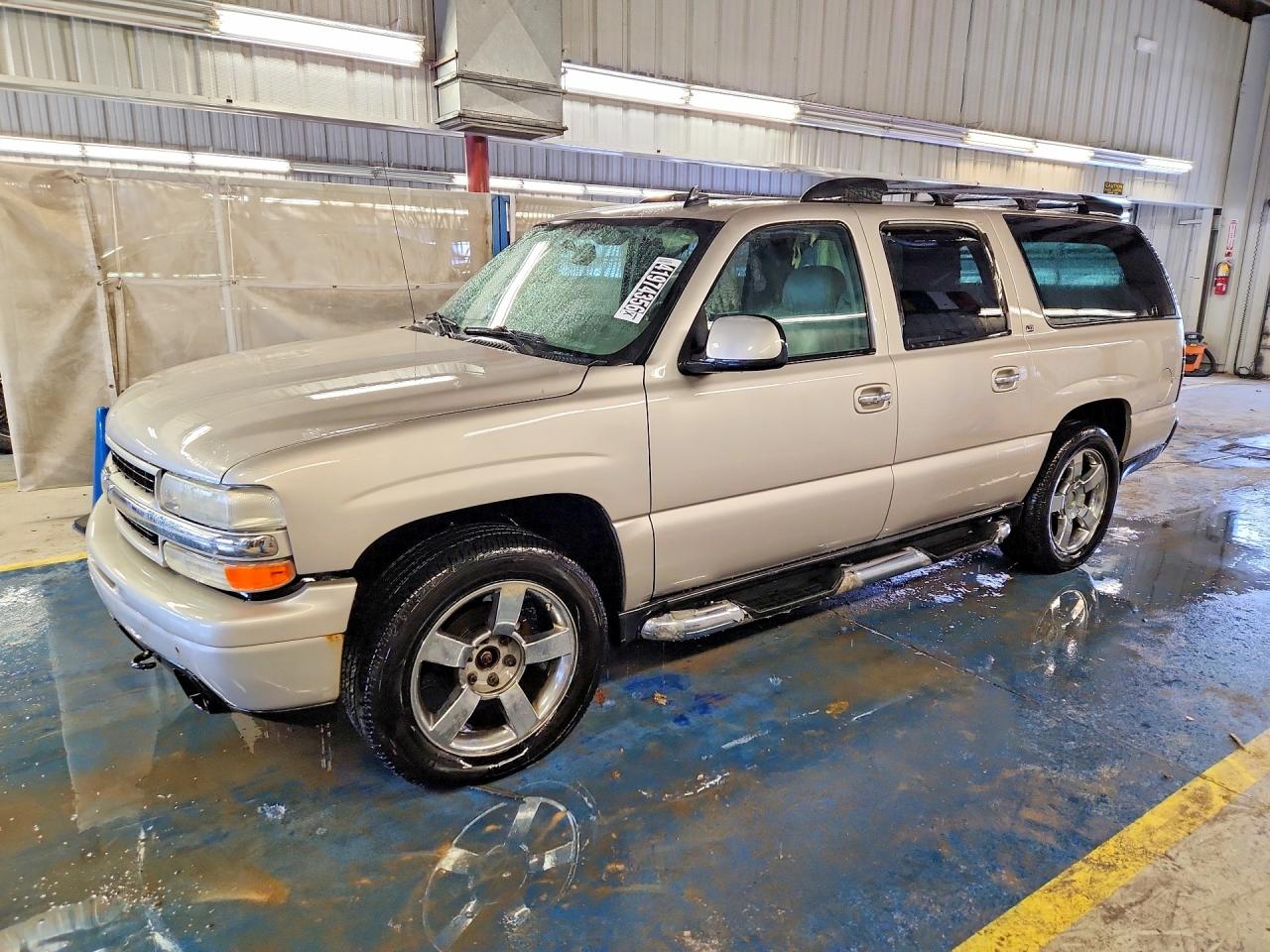 2006 Chevrolet Suburban VIN 3GNFK16U56G114849 photo 1