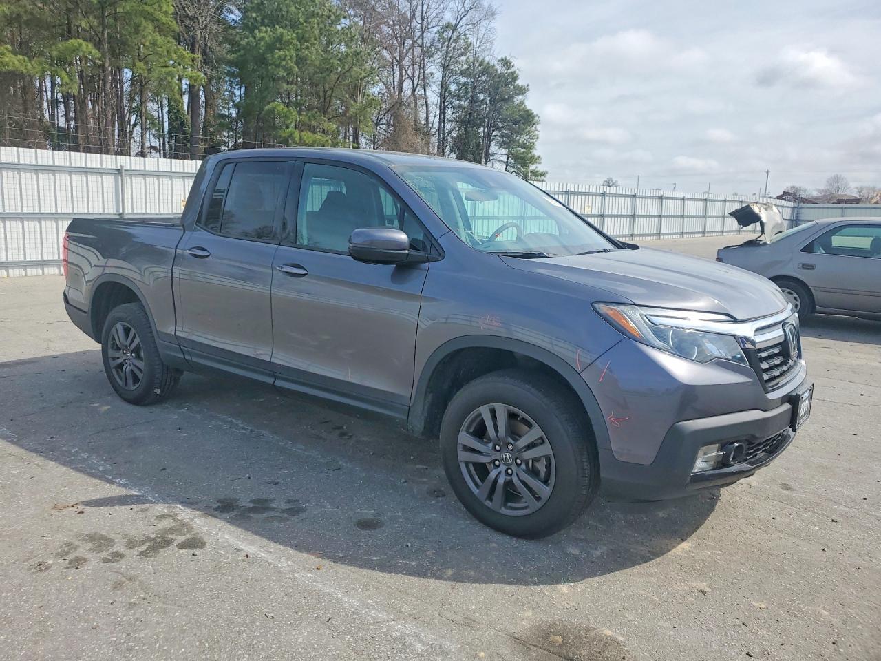 2020 Honda Ridgeline VIN 5FPYK3F16LB031636 photo 4