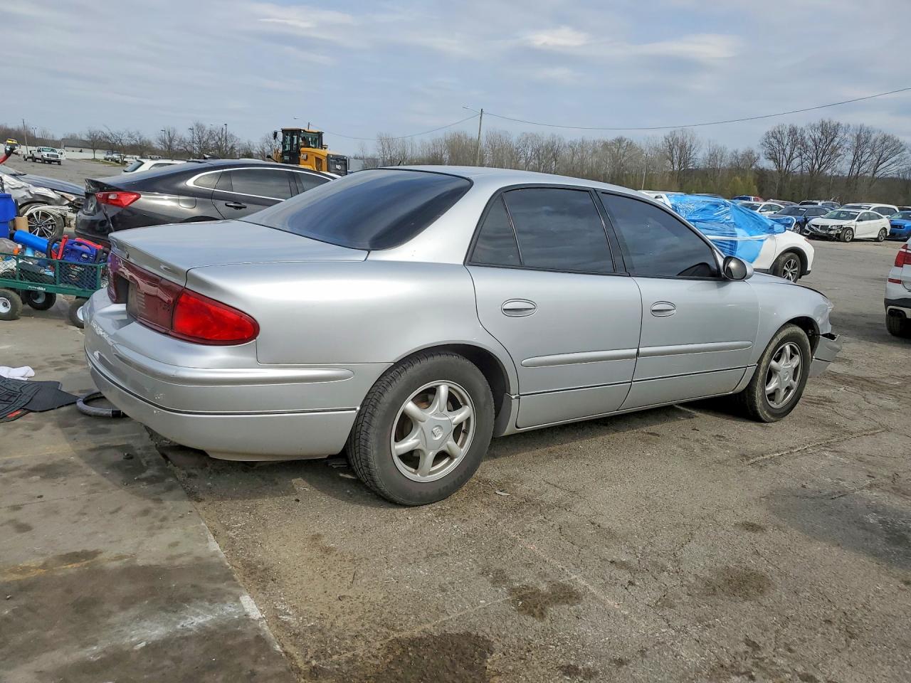 2004 Buick Regal VIN 2G4WB52K341247728 photo 3