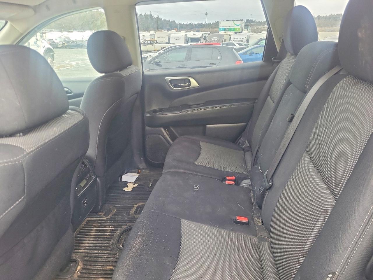 2018 Nissan Pathfinder VIN 5N1DR2MM7JC671807 photo 11