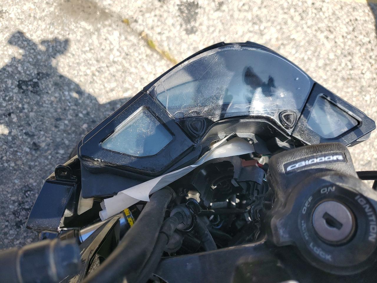 2014 HONDA Cb cycle VIN ZDCSC6015EF215348 photo 7