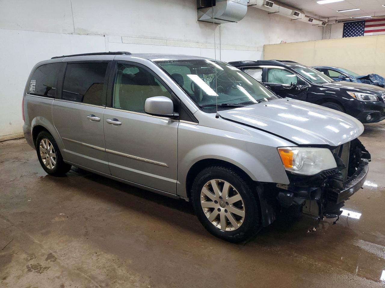 2014 Chrysler Minivan VIN 2C4RC1BG6ER304557 photo 4
