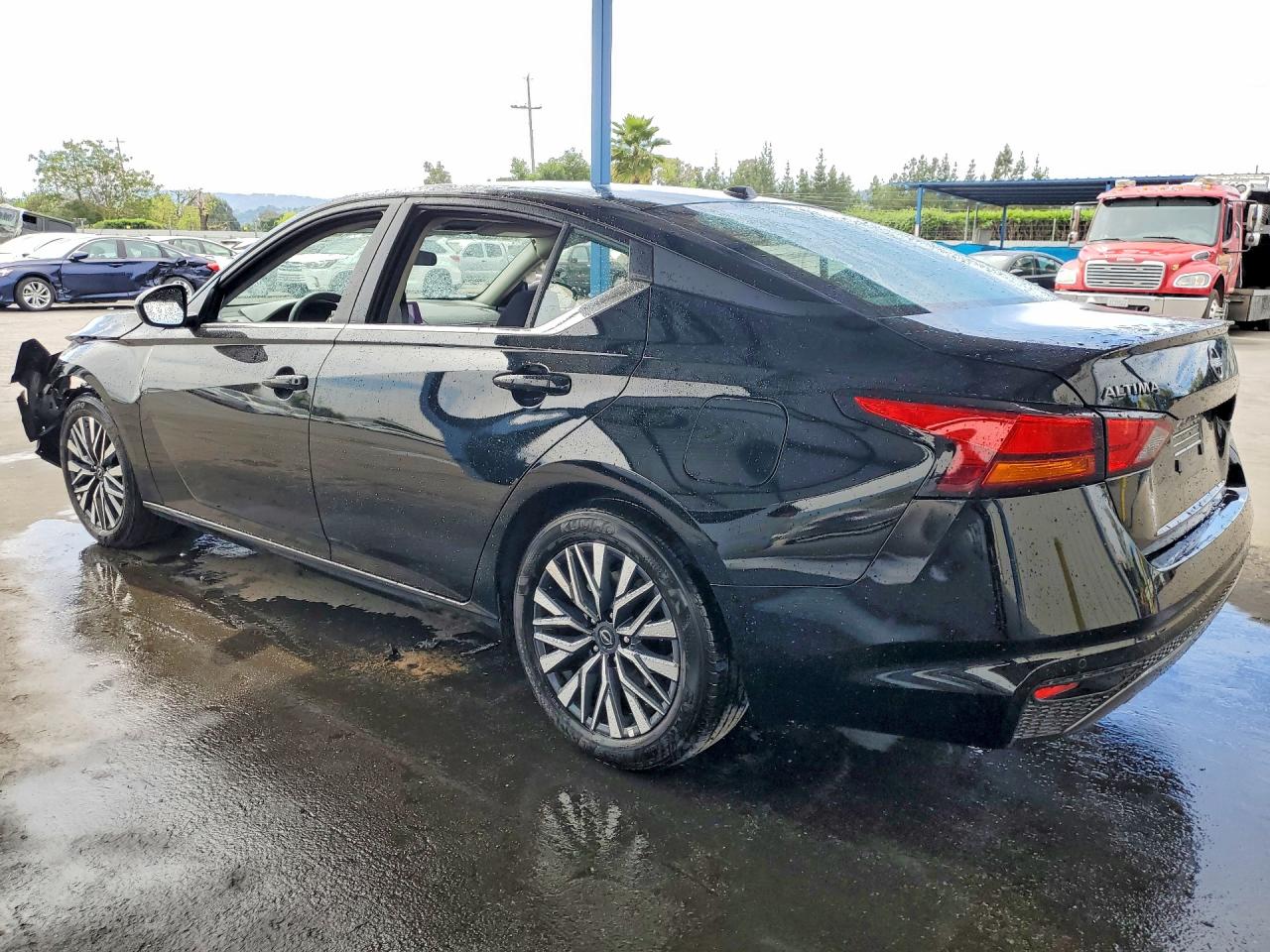 2026 Nissan Altima VIN 1N4BL4DV0TN305623 photo 2