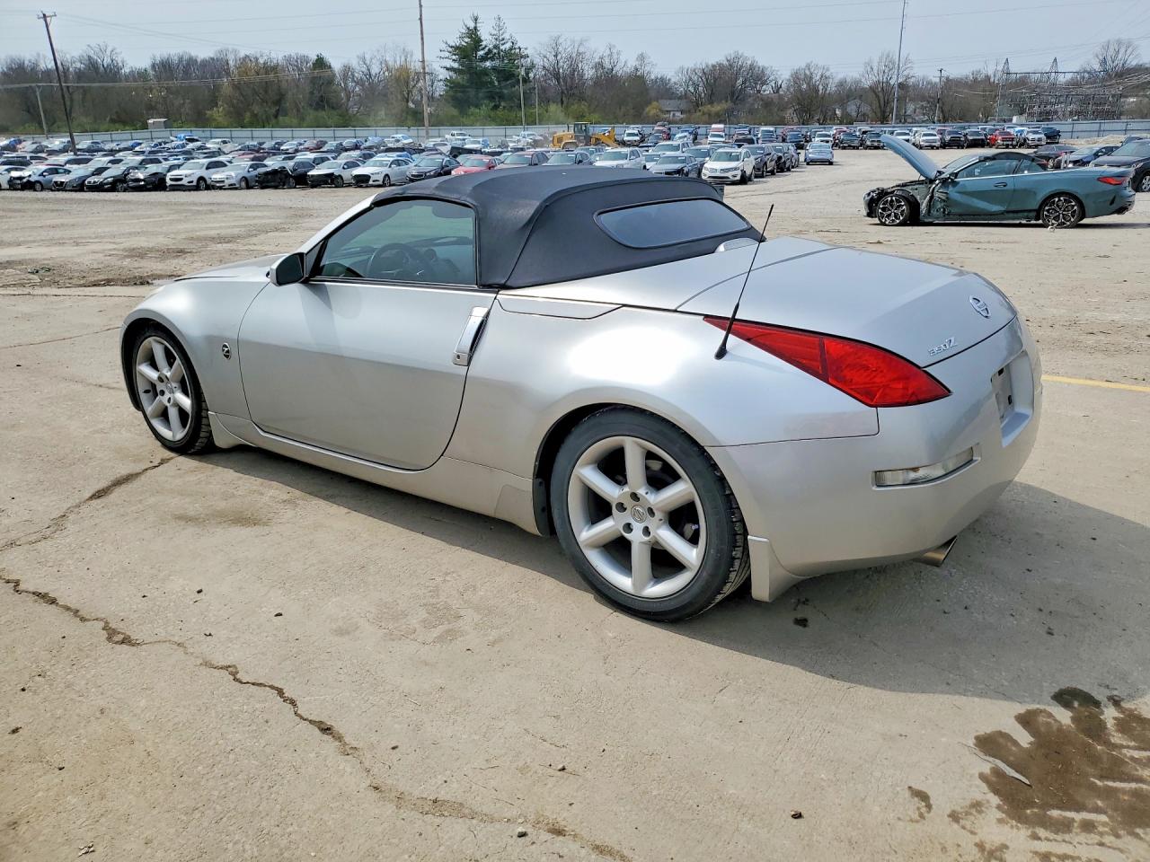 2004 Nissan 350z VIN JN1AZ36A44T003633 photo 2