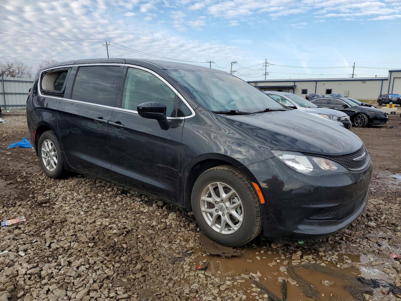 2022 Chrysler Minivan VIN 2C4RC1CG2NR226907 photo 4