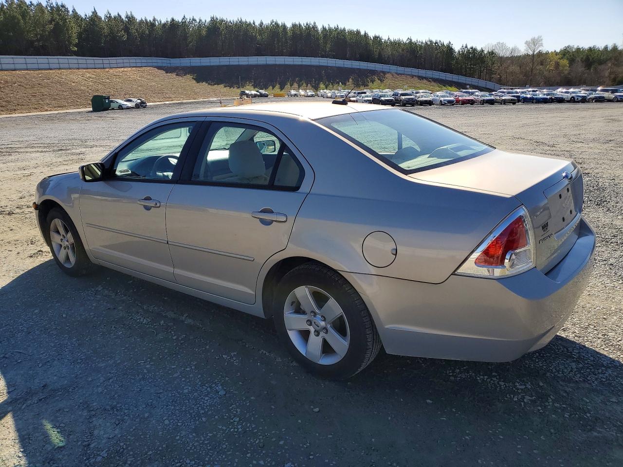 2009 Ford Fusion VIN 3FAHP07ZX9R112987 photo 2