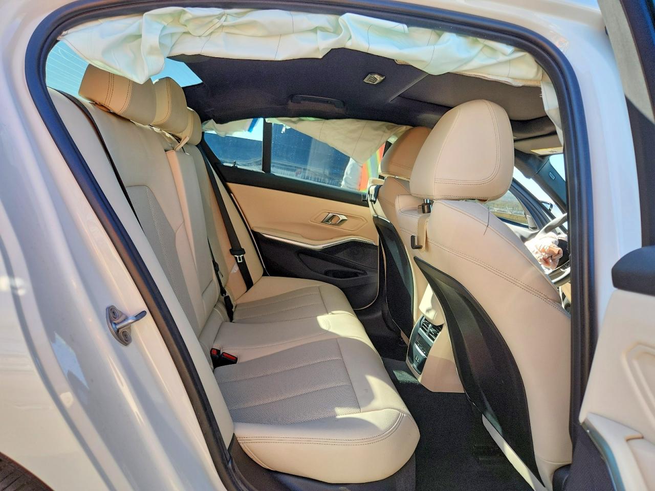 2024 BMW 3 series VIN 3MW89FF05R8E04317 photo 10