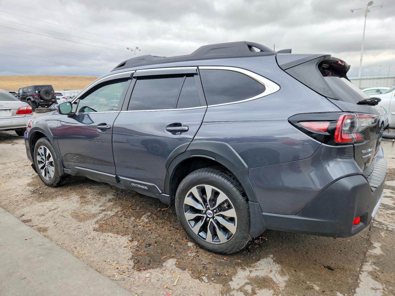 2023 SUBARU Outback VIN 4S4BTGND1P3202970 photo 2