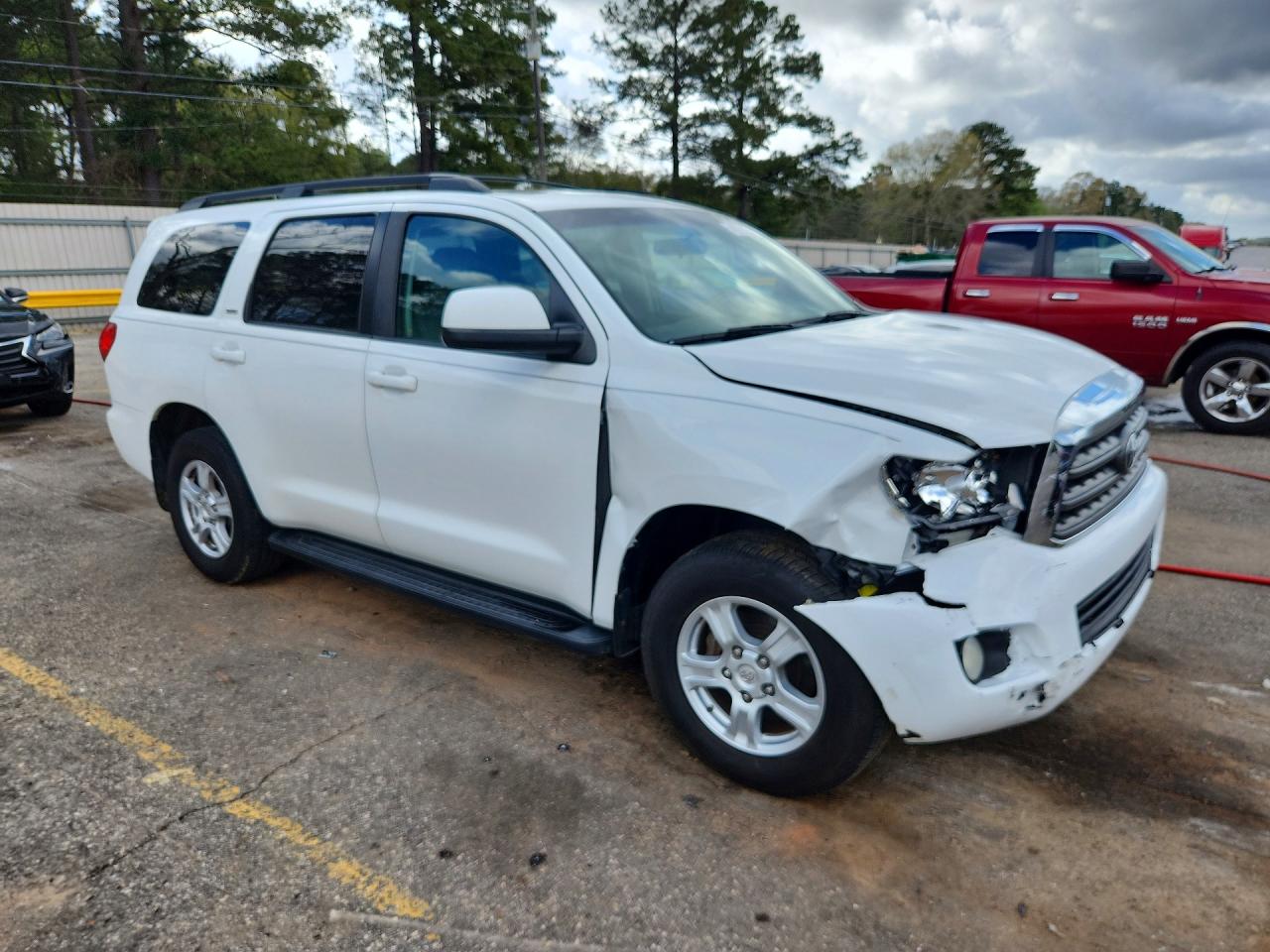 2013 Toyota Sequoia VIN 5TDZY5G14DS046428 photo 4