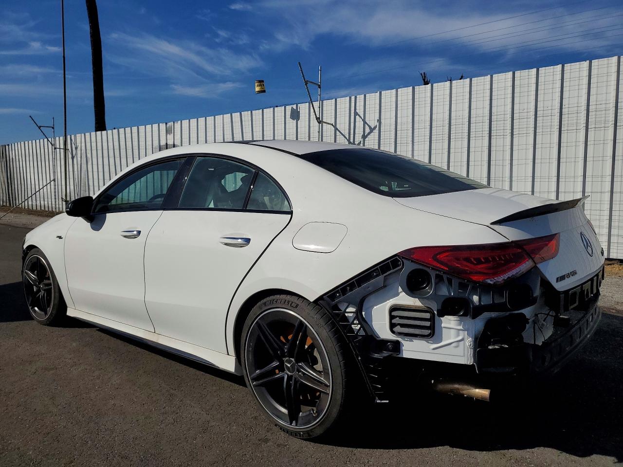 2022 Mercedes-Benz Cla-class VIN W1K5J5DB3NN267399 photo 2