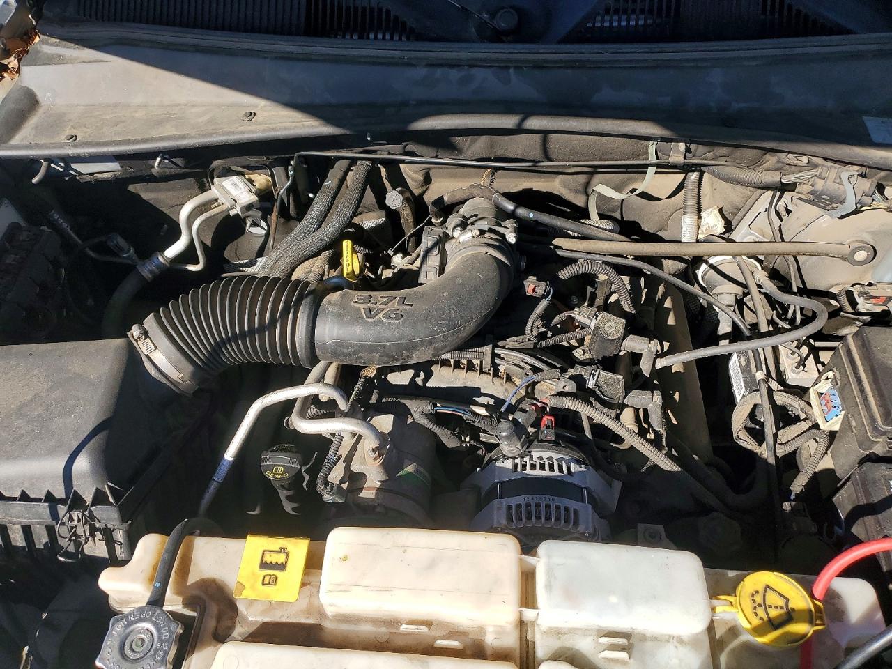 2010 Jeep Liberty VIN 1J4PP2GK4AW106604 photo 12