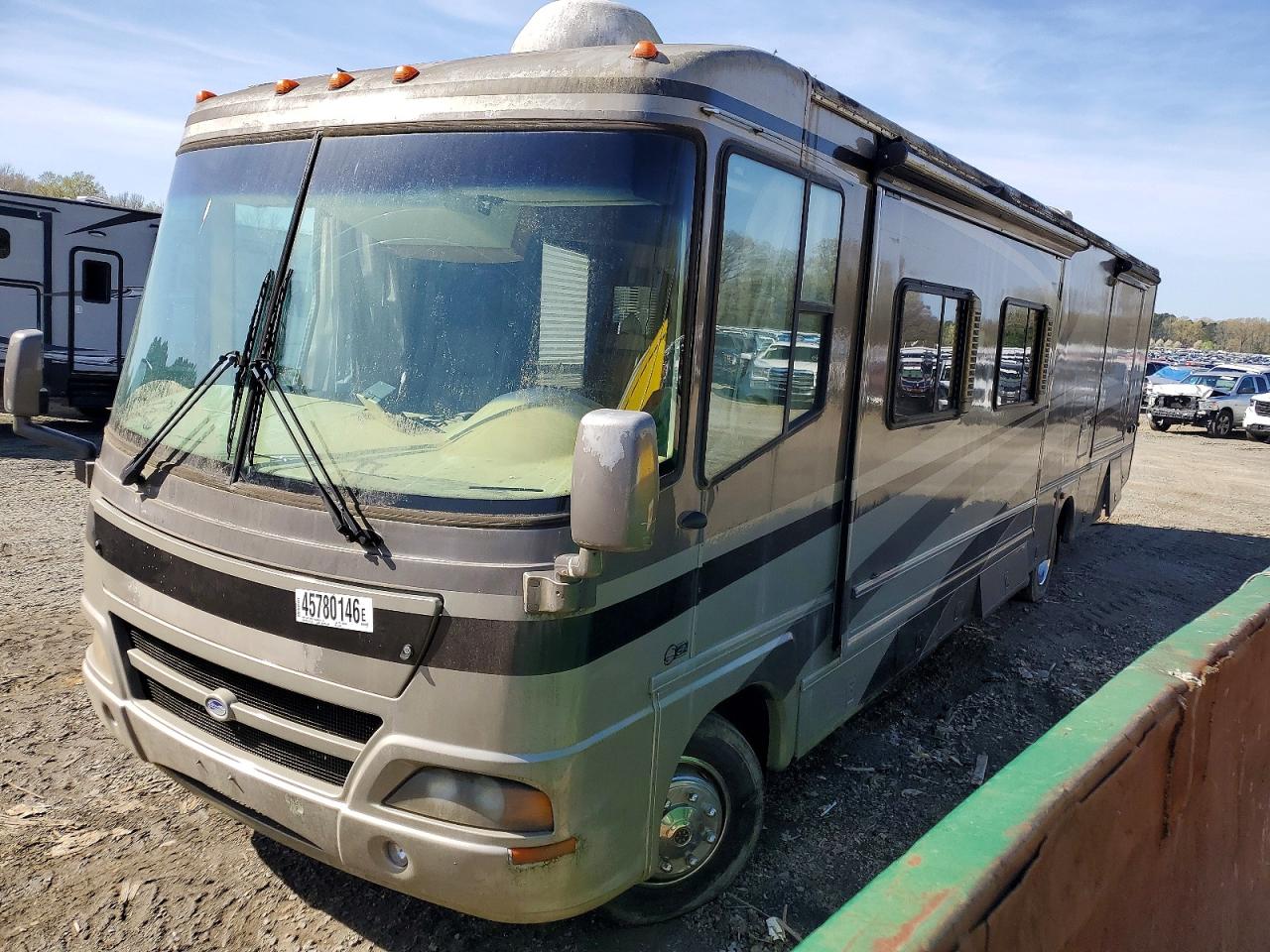 2003 Workhorse All other VIN 5B4MP67G533372123 photo 2
