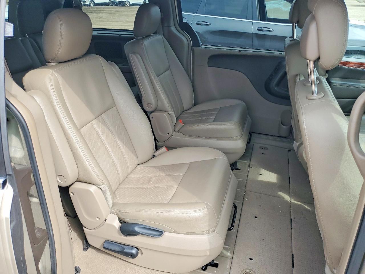 2015 Chrysler Minivan VIN 2C4RC1CGXFR727951 photo 11