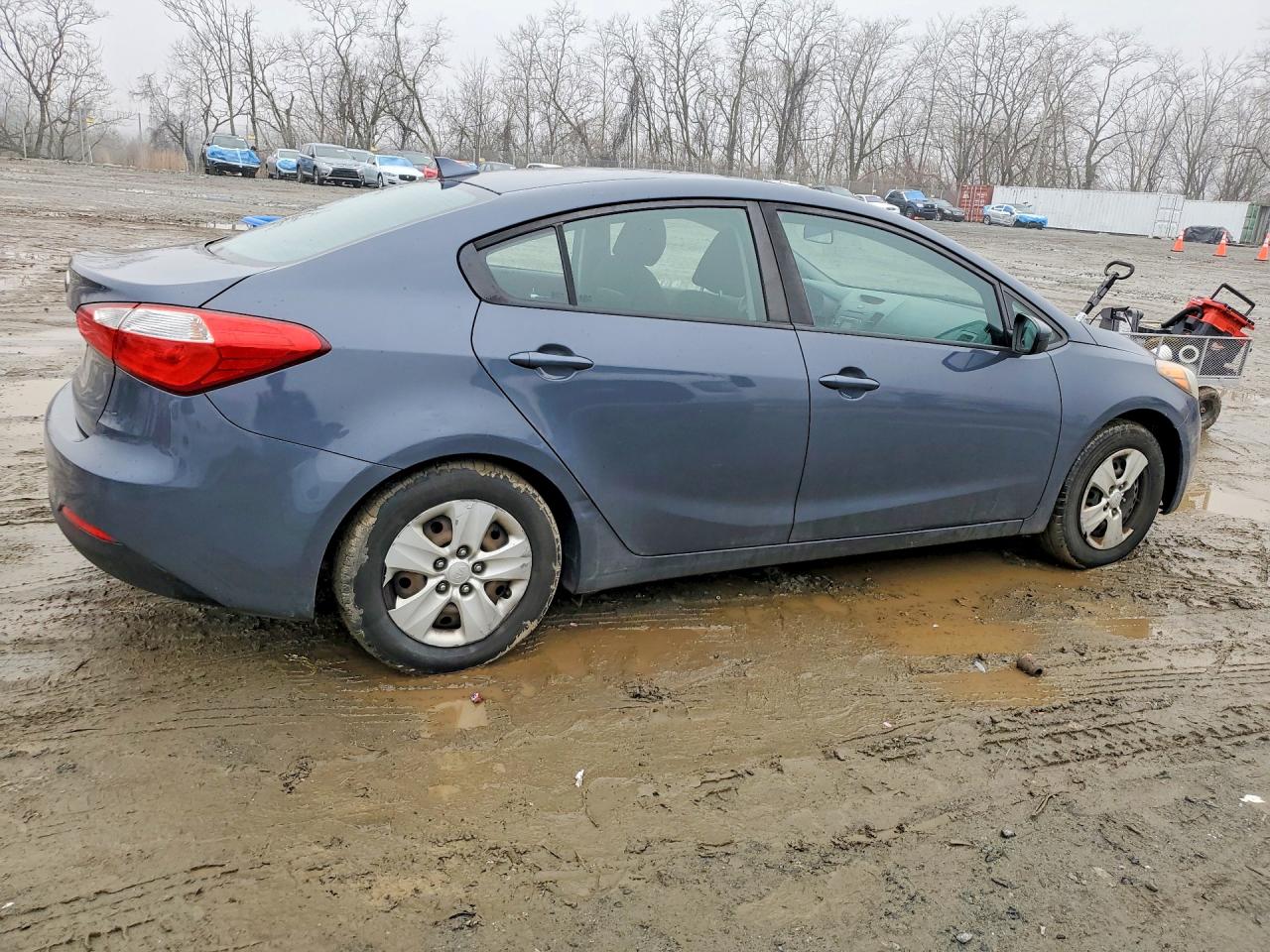 2016 Kia Forte VIN KNAFK4A62G5613990 photo 3