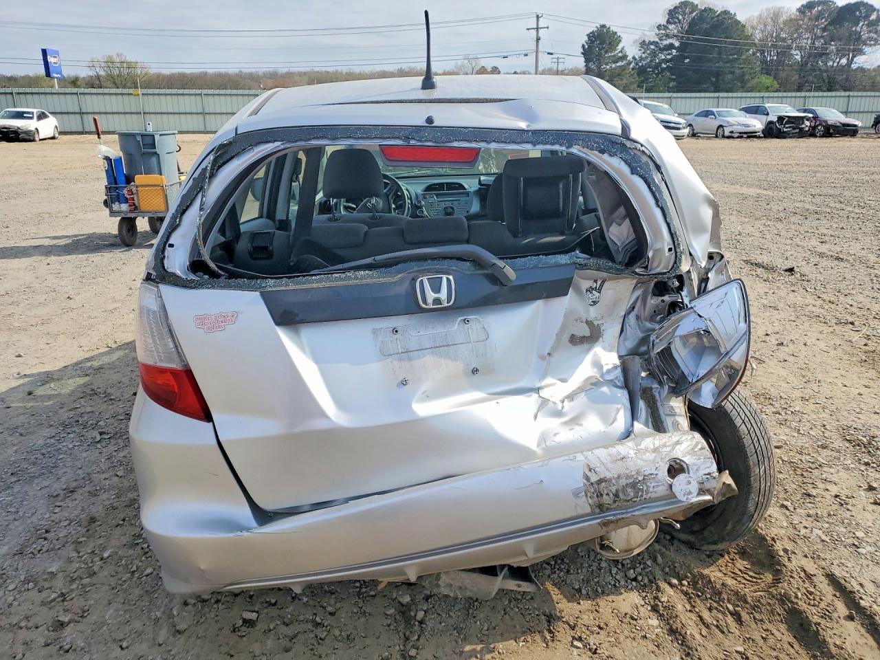 2011 Honda Fit VIN JHMGE8H31BC013496 photo 6