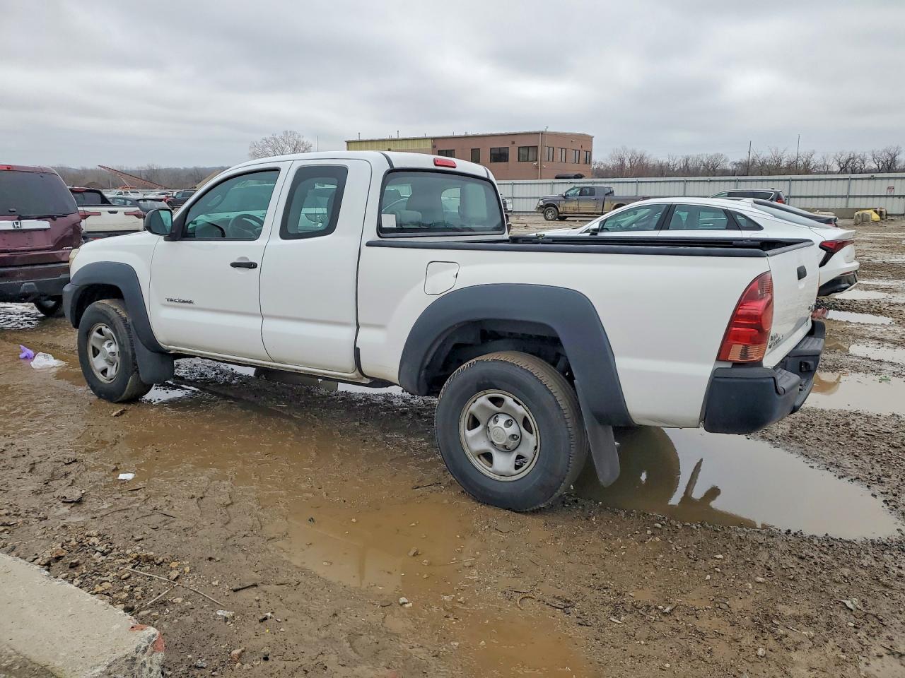 2014 Toyota Tacoma VIN 5TFTU4GN2EX055669 photo 2