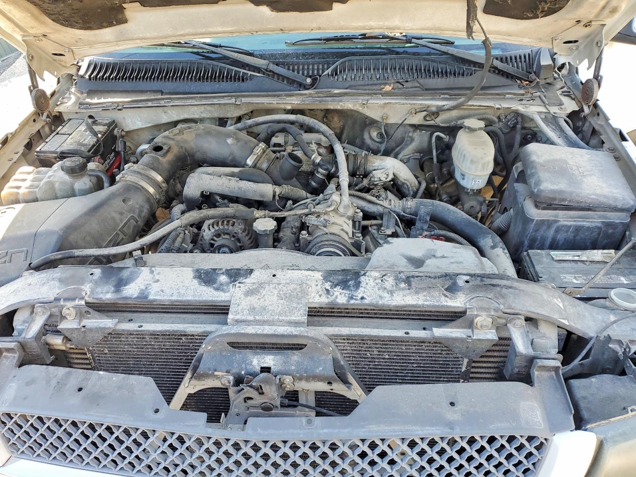 2004 Chevrolet All models VIN 1GCHK23254F185302 photo 11