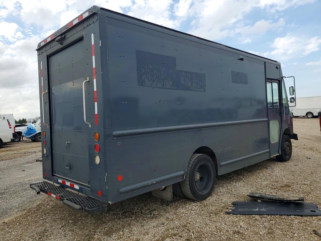 2021 FREIGHTLINER Chassis VIN 4UZAC2GA9MCMM9358 photo 3