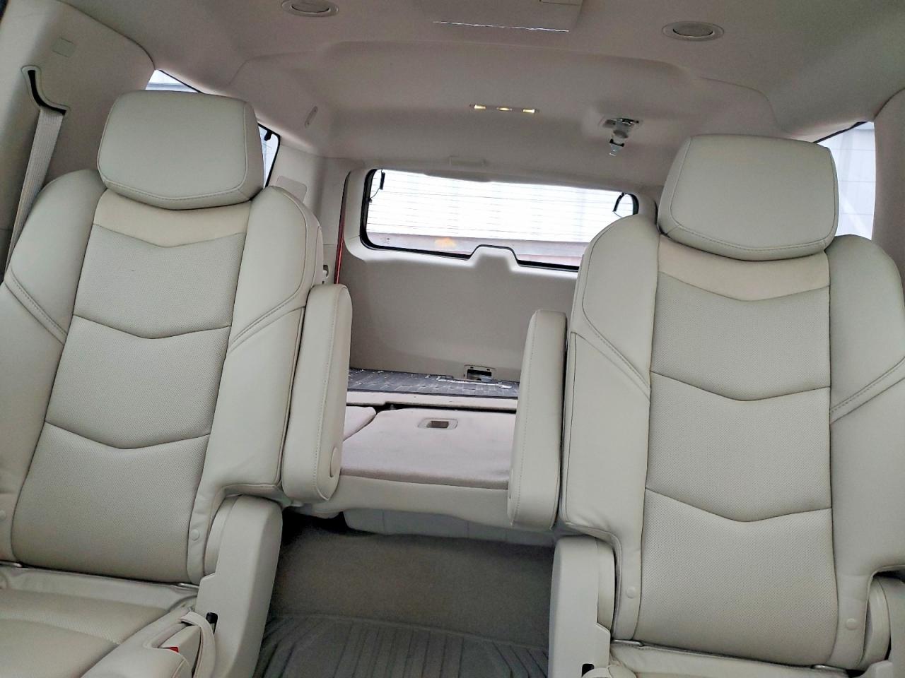 2020 Cadillac Escalade VIN 1GYS4HKJ4LR130505 photo 10
