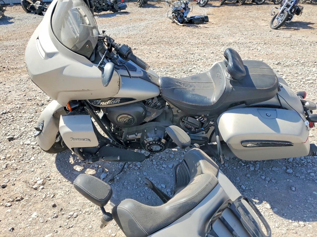 2022 INDIAN Motorcycle VIN 56KTKDBB1N3411940 photo 3
