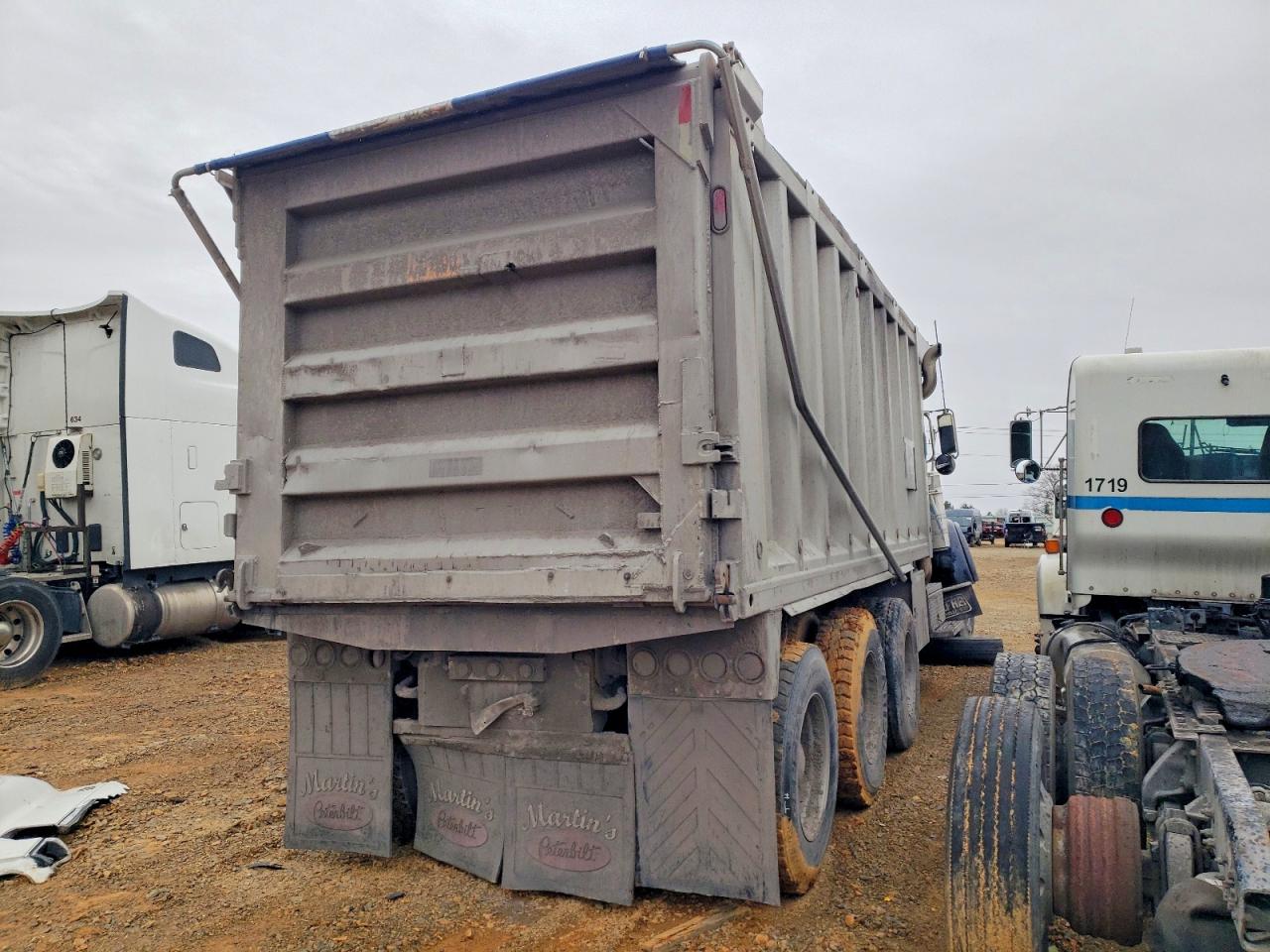2009 PETERBILT All models VIN 1NPXL4TX49D775745 photo 4