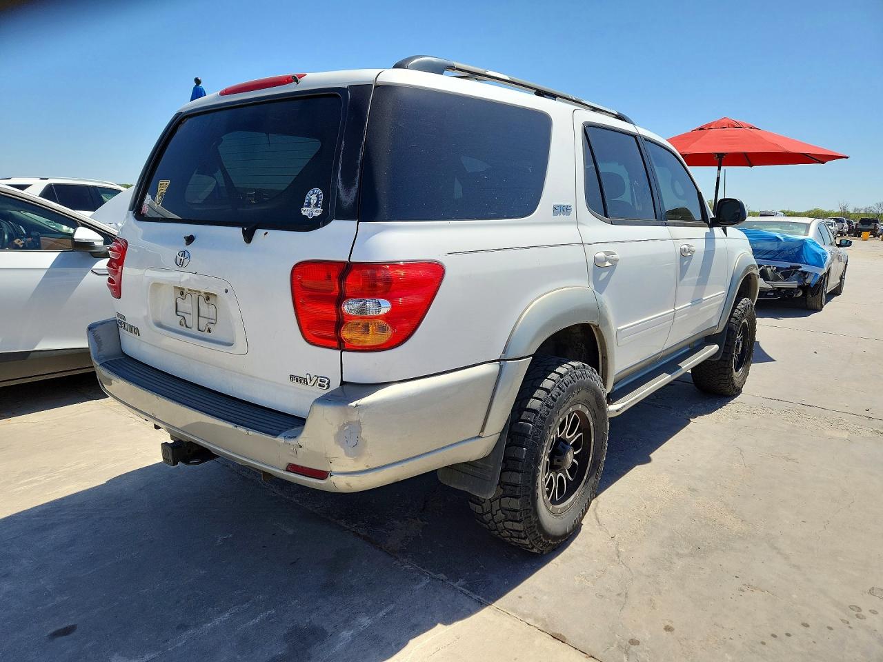 2002 Toyota Sequoia VIN 5TDZT34A62S109033 photo 3