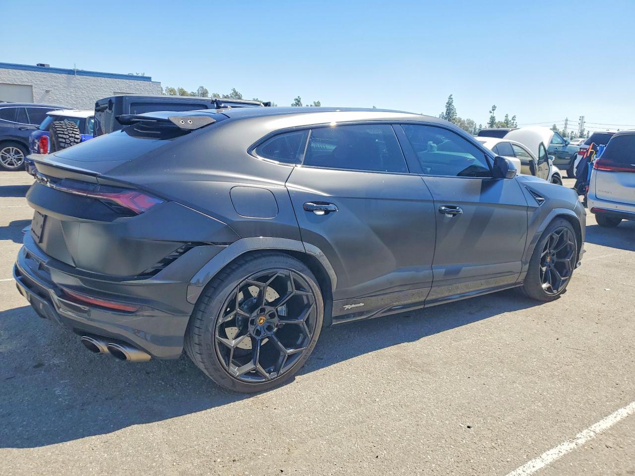 2023 Lamborghini All other VIN ZPBUC3ZL7PLA25504 photo 3