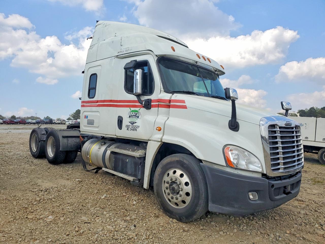 2017 FREIGHTLINER All other VIN 3AKJGLDV6HSJD8202 photo 9