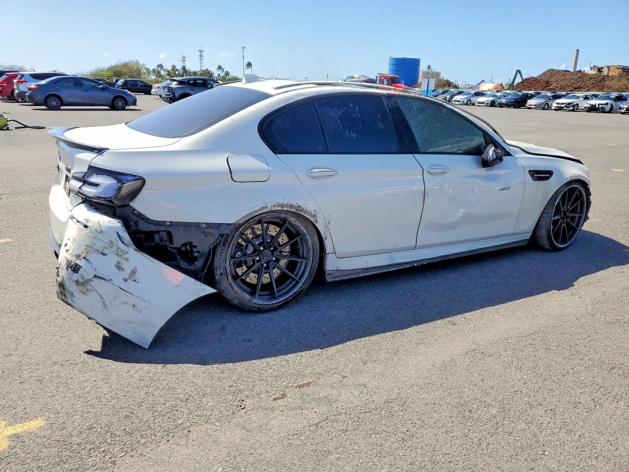 2013 BMW M5 VIN WBSFV9C58DD096104 photo 3