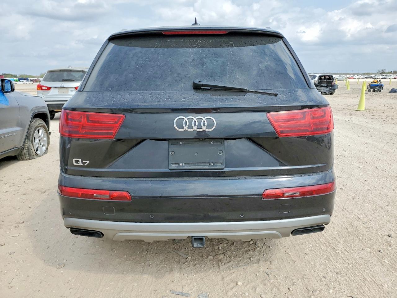 2019 Audi Q7 VIN WA1VAAF70KD007467 photo 6