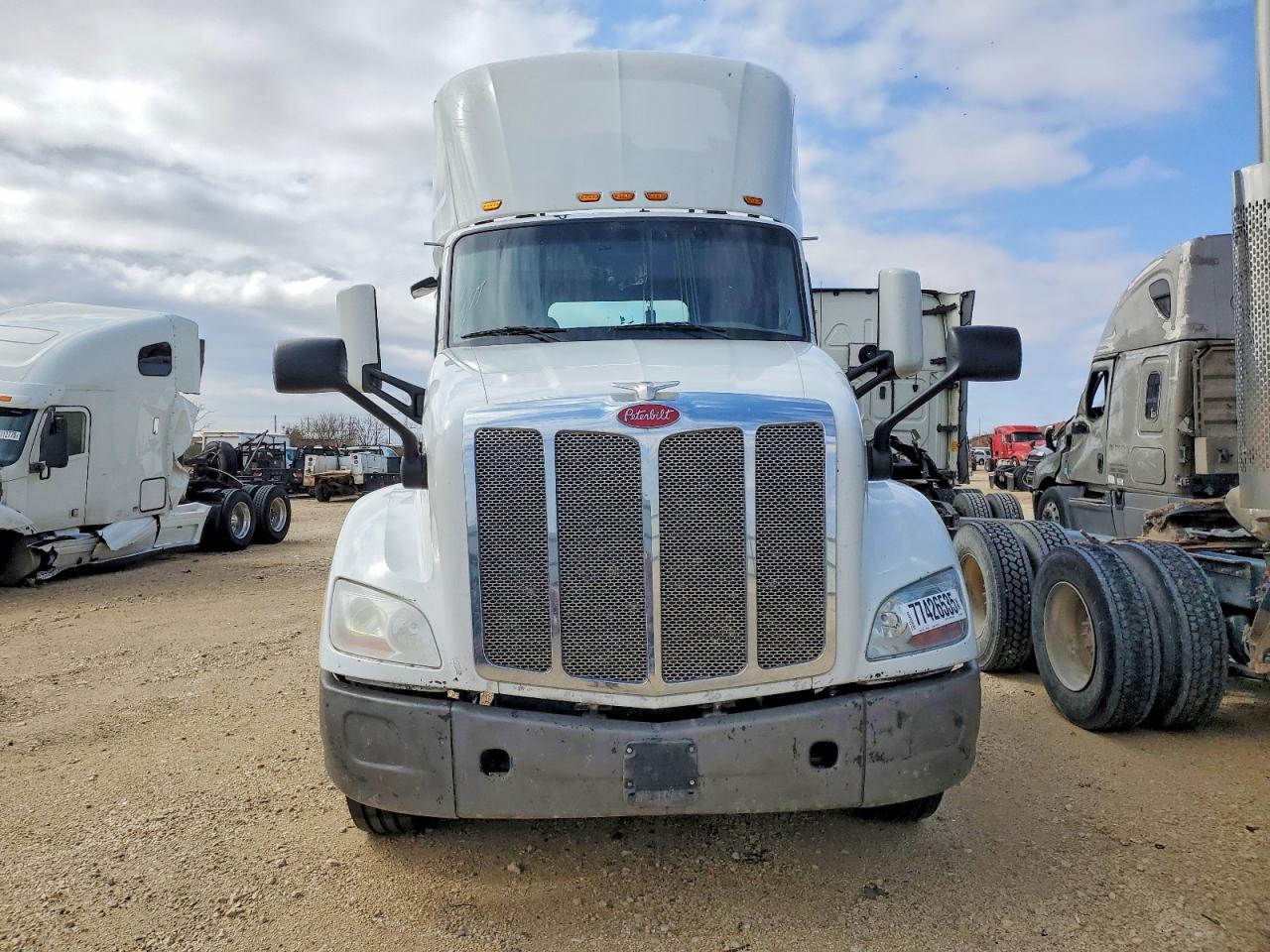 2016 PETERBILT All models VIN 1XPBA48XXGD339834 photo 9
