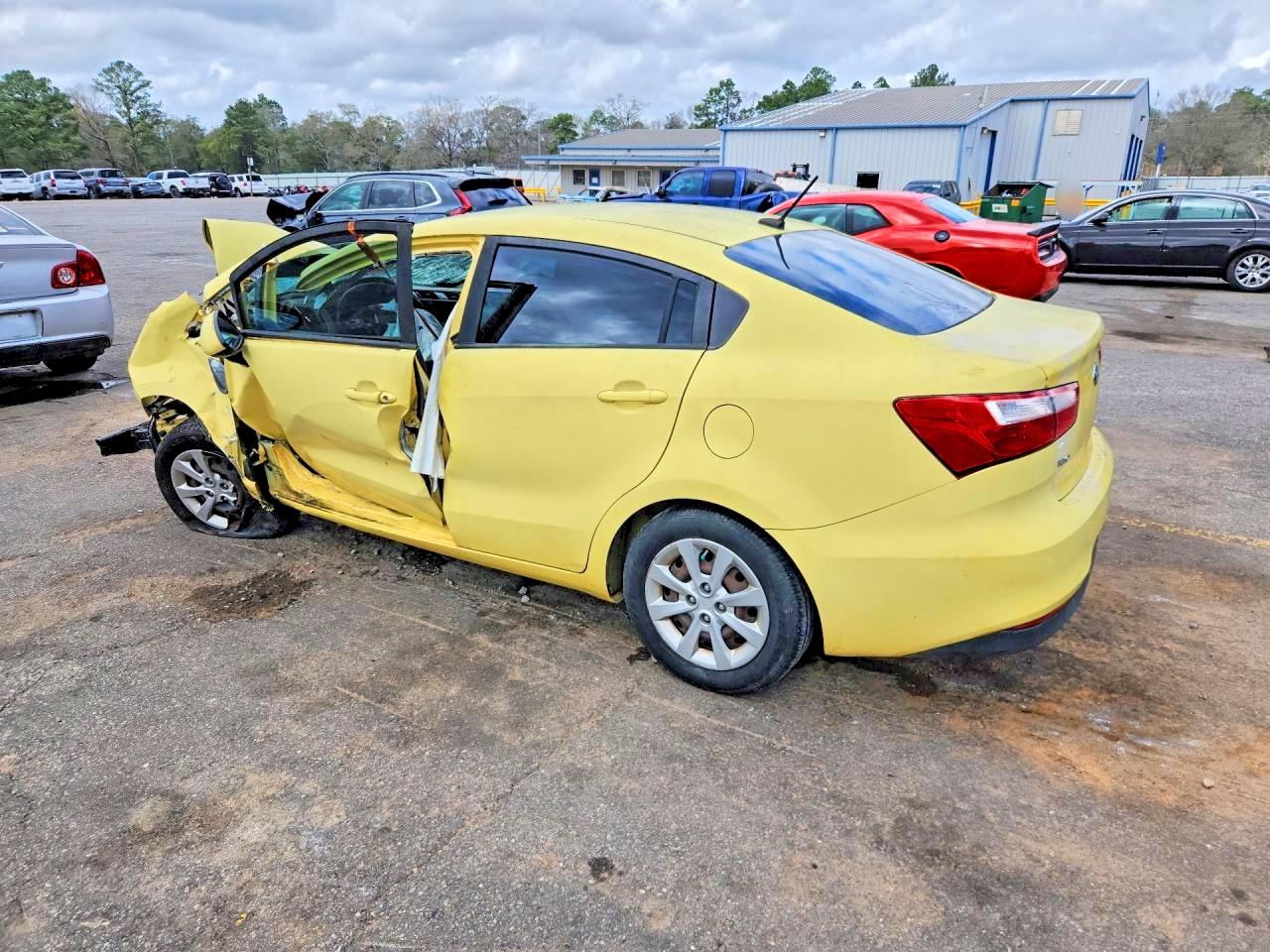 2016 Kia Rio VIN KNADM4A32G6681854 photo 2