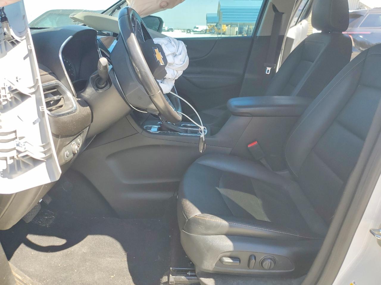 2020 Chev Equinox VIN 2GNAXPEX0L6239596 photo 7